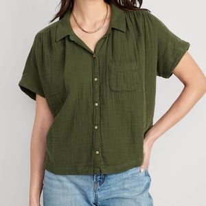 Old navy button up top. NWT